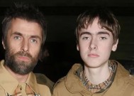 Liam Gallagher 23岁的儿子Gene在绿洲乐队的重聚中扮演了重要角色，“准备支持绿洲乐队的巡演”